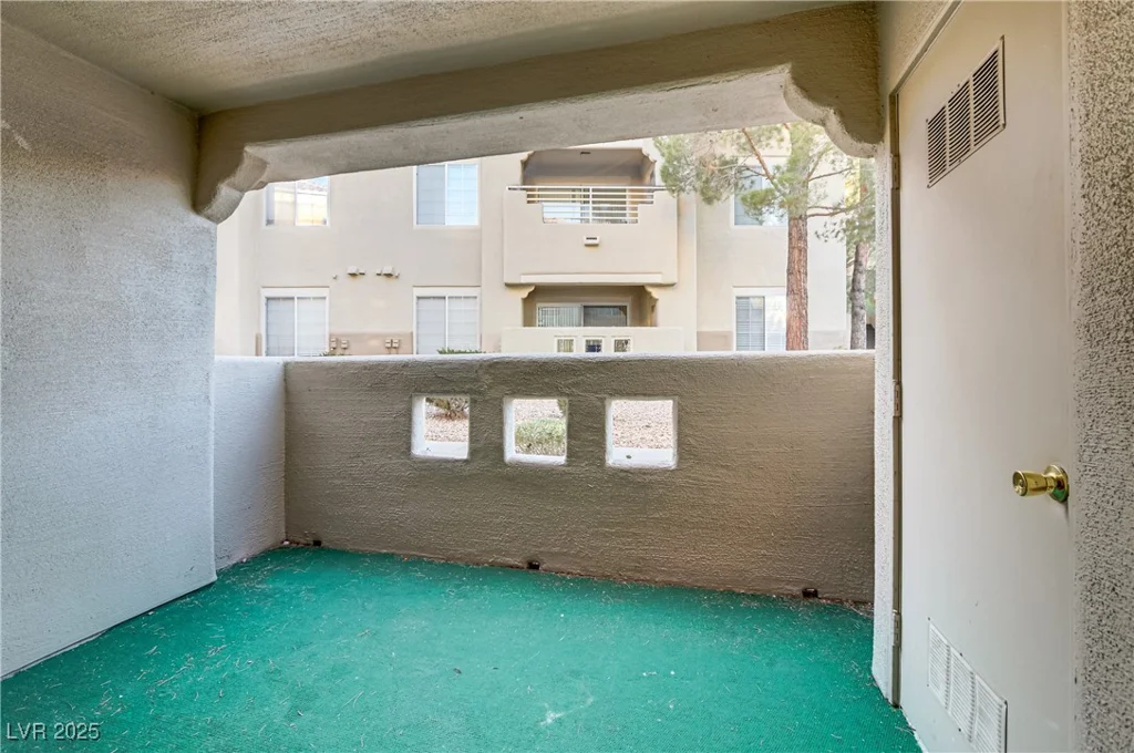 1900 High Valley, Las Vegas, NV 89128