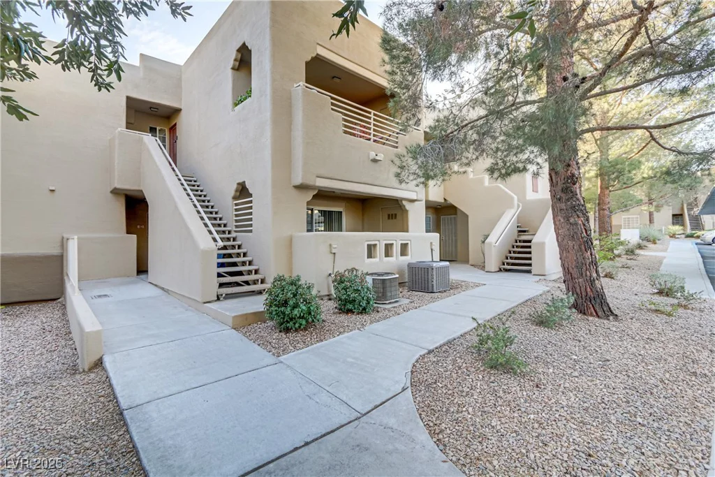 1900 High Valley, Las Vegas, NV 89128