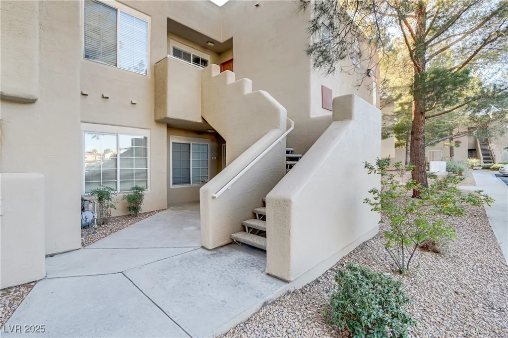 1900 High Valley, Las Vegas, NV 89128