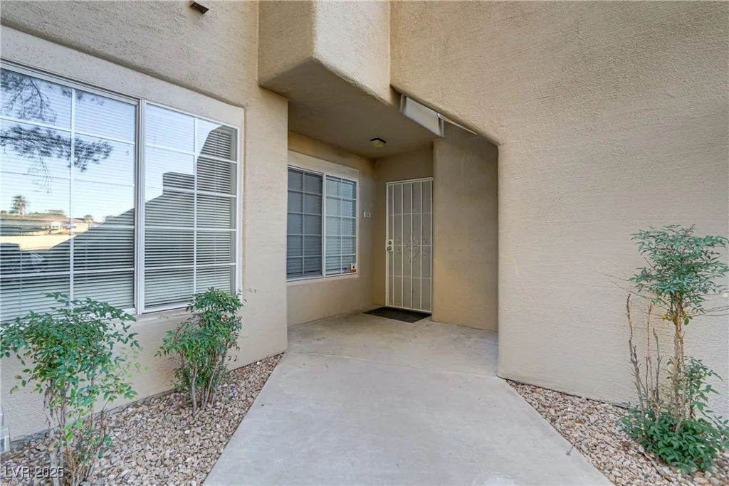 1900 High Valley, Las Vegas, NV 89128