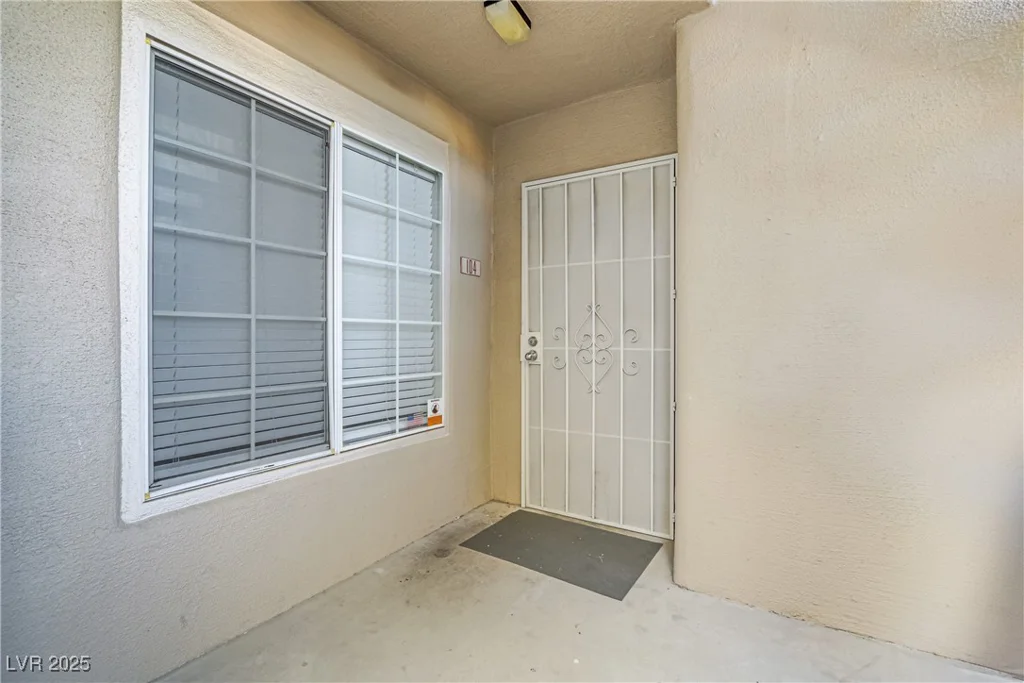 1900 High Valley, Las Vegas, NV 89128