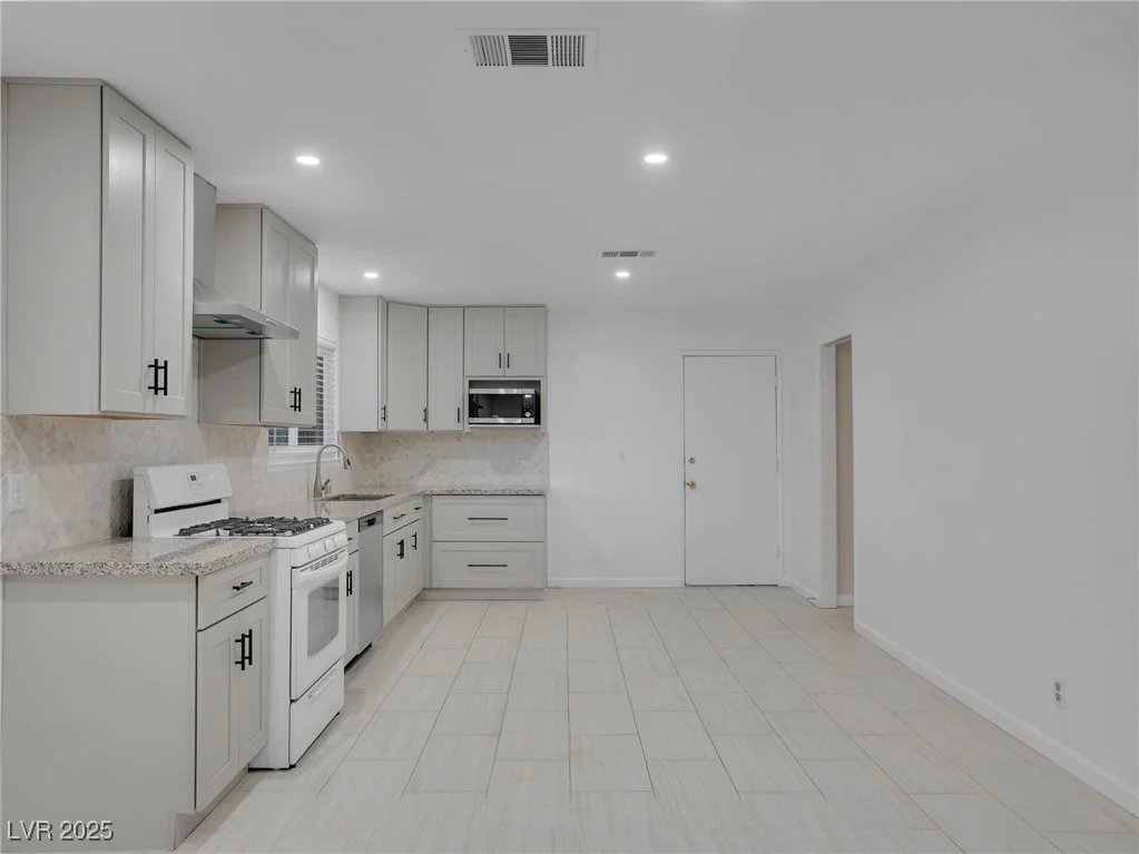 4475 El Carnal, Las Vegas, NV 89121