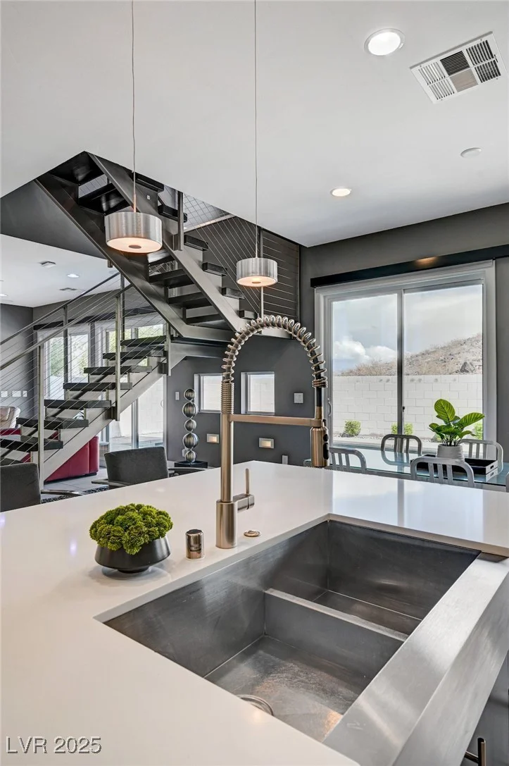 232 Errogie, Henderson, NV 89012