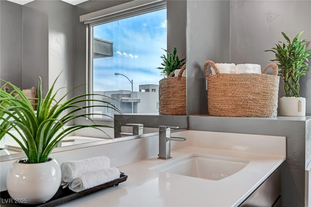 232 Errogie, Henderson, NV 89012
