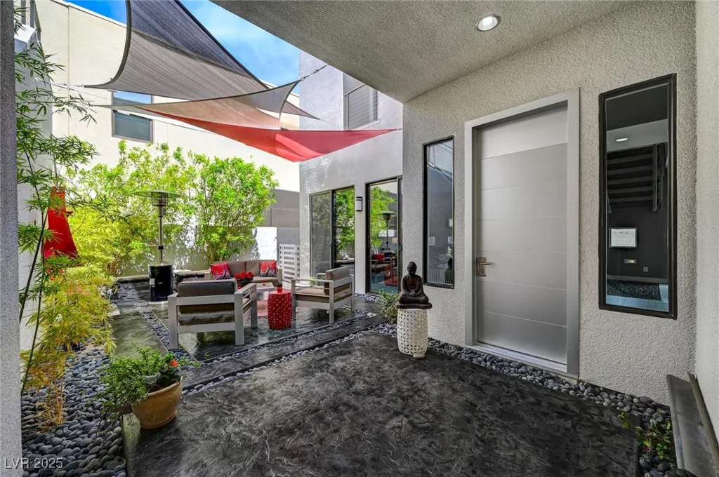232 Errogie, Henderson, NV 89012