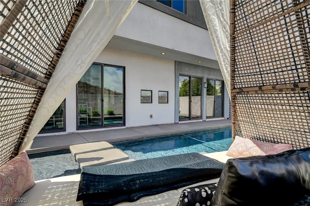 232 Errogie, Henderson, NV 89012