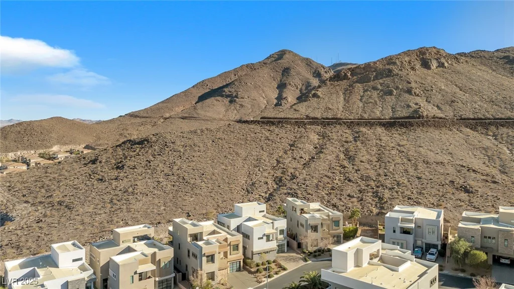 232 Errogie, Henderson, NV 89012