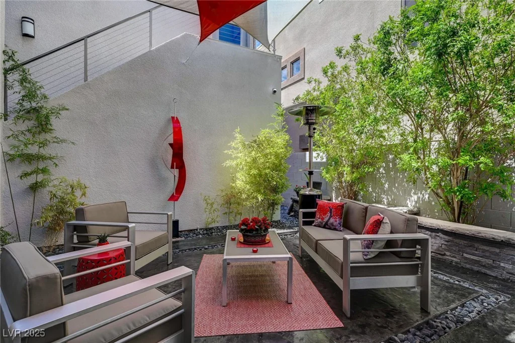 232 Errogie, Henderson, NV 89012