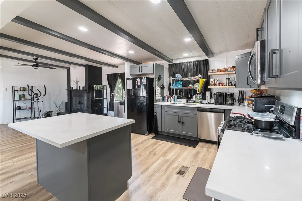 3386 Ewa Beach, Las Vegas, NV 89122