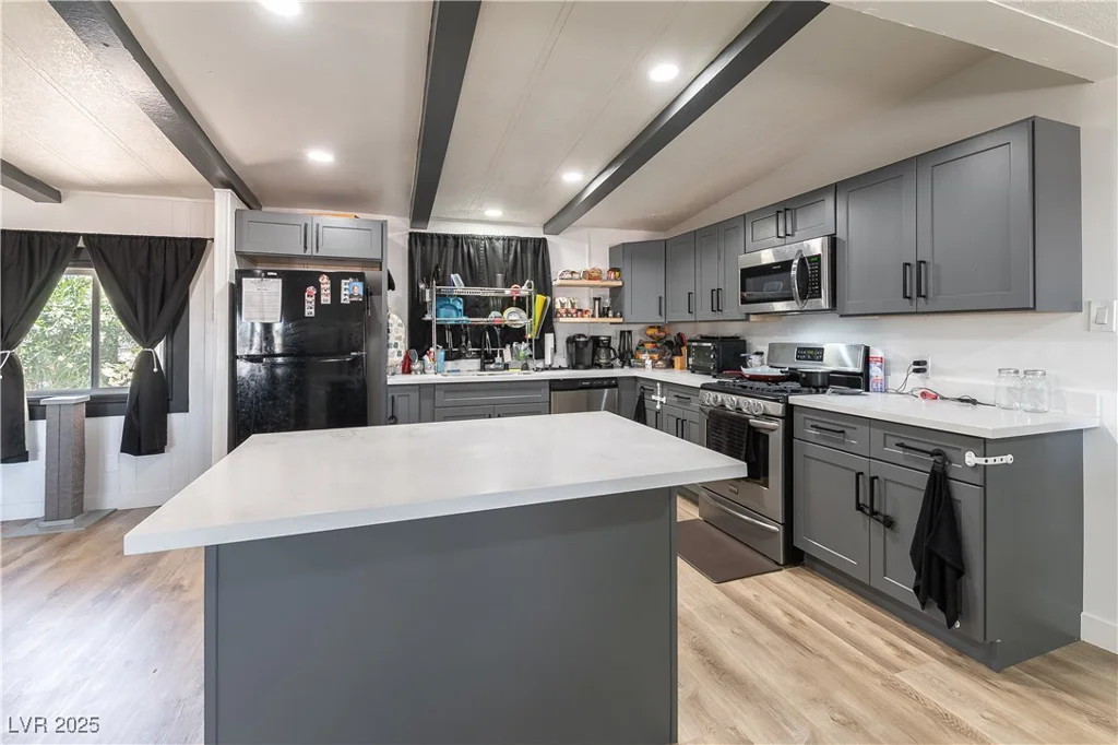 3386 Ewa Beach, Las Vegas, NV 89122