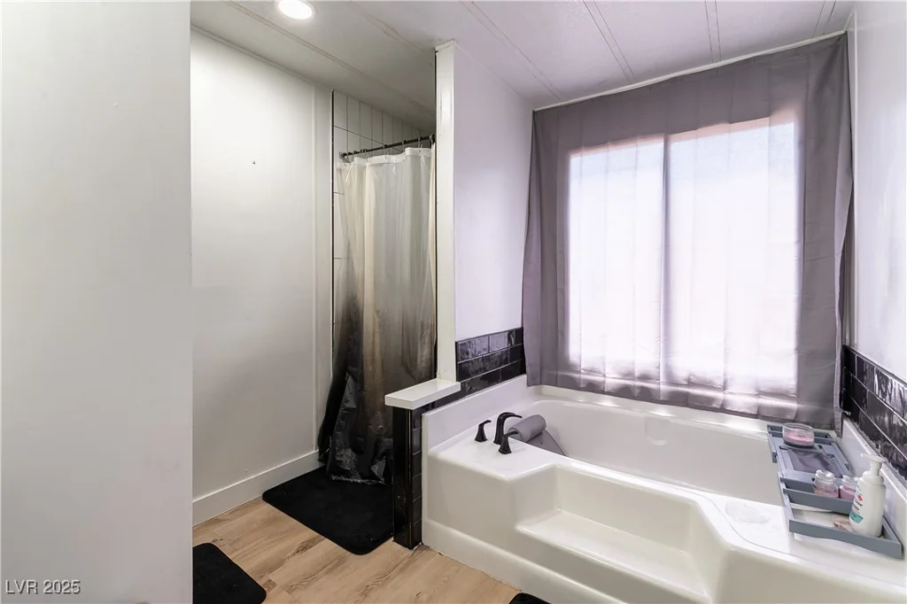 3386 Ewa Beach, Las Vegas, NV 89122