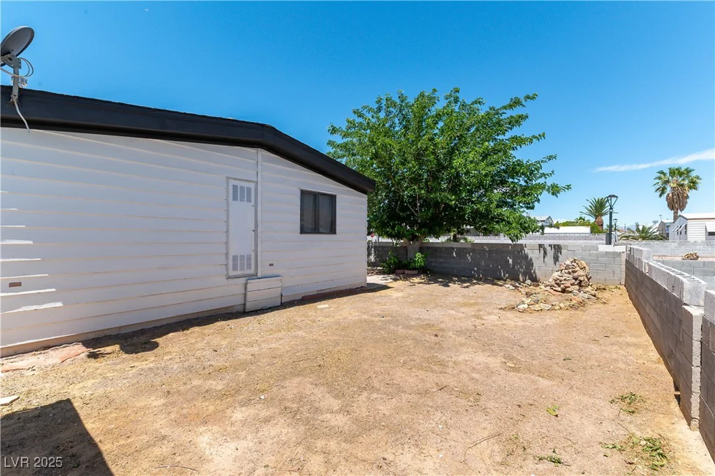 3386 Ewa Beach, Las Vegas, NV 89122