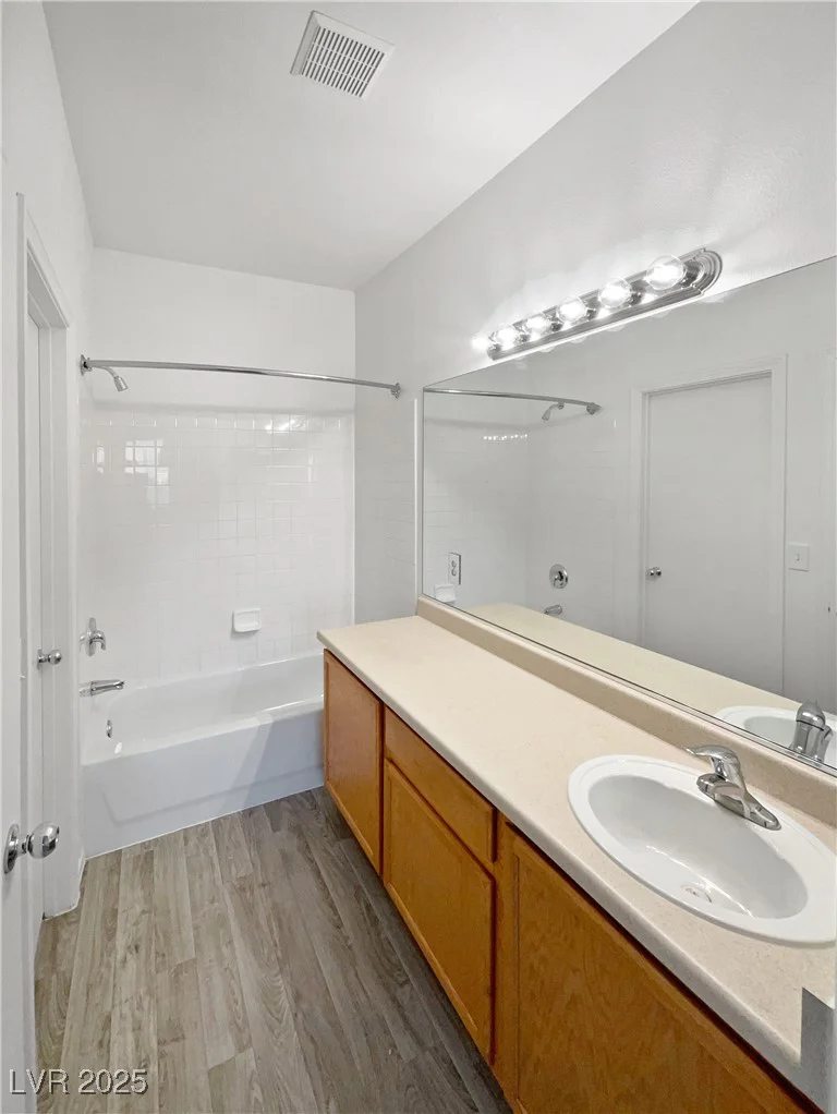 5965 Palmilla, North Las Vegas, NV 89031