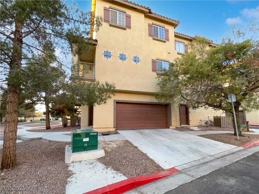5965 Palmilla, North Las Vegas, NV 89031