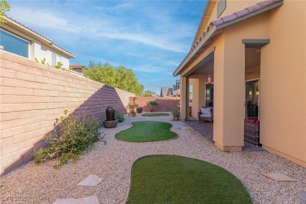 7576 Windy Meadow, Las Vegas, NV 89178