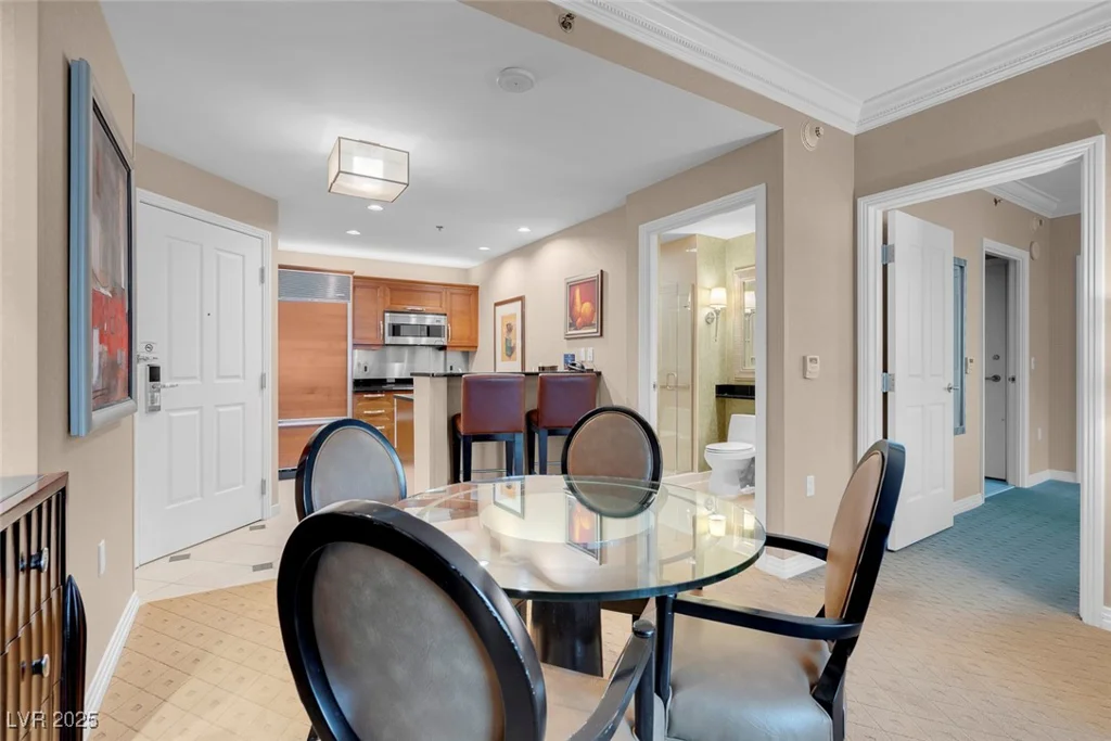 135 HARMON, Las Vegas, NV 89109