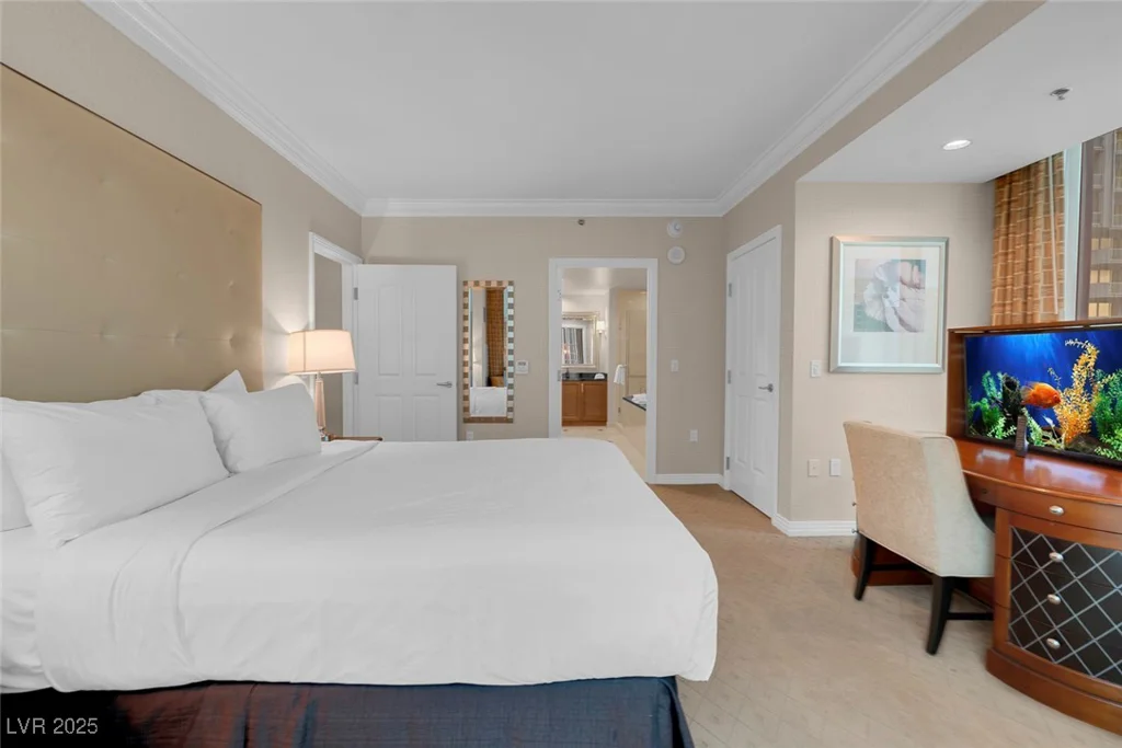 135 HARMON, Las Vegas, NV 89109