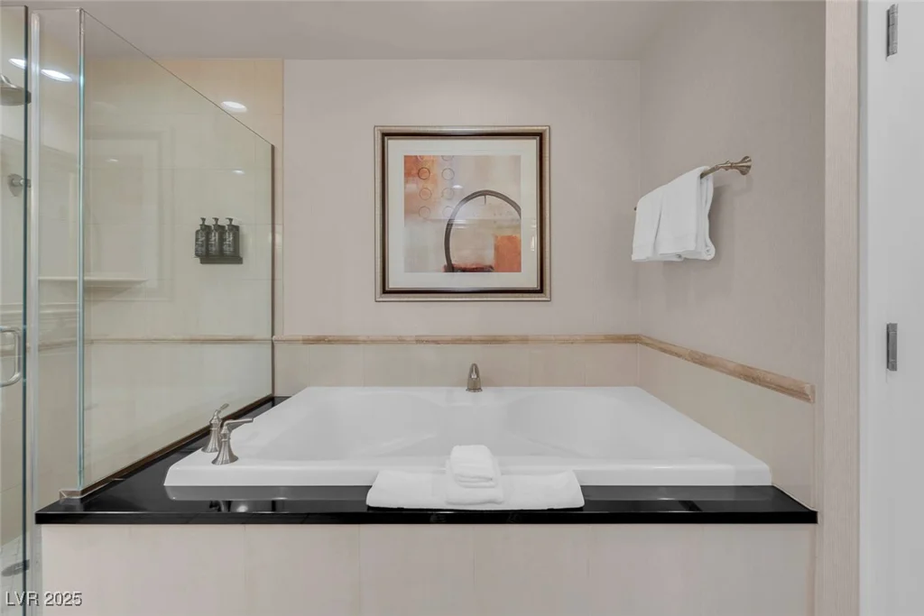 135 HARMON, Las Vegas, NV 89109