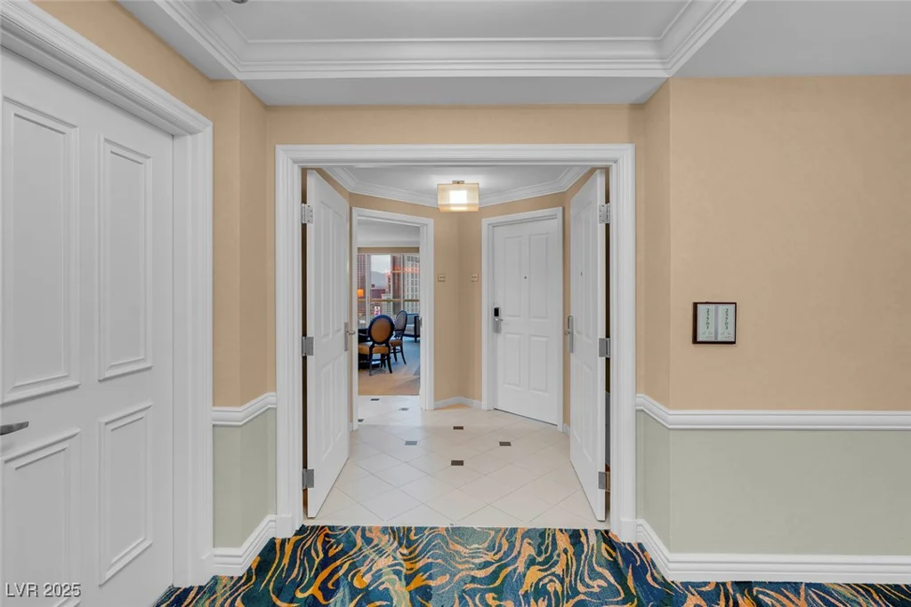 135 HARMON, Las Vegas, NV 89109