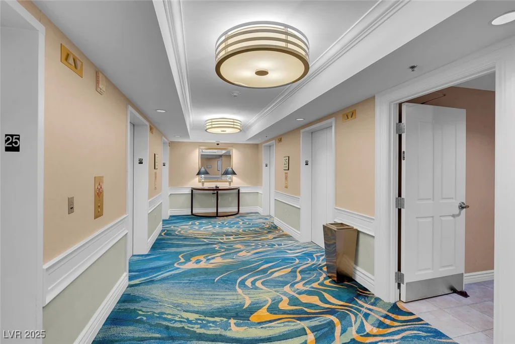 135 HARMON, Las Vegas, NV 89109