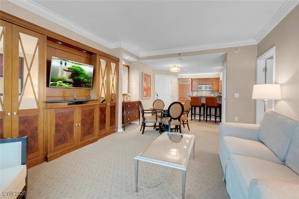 135 HARMON, Las Vegas, NV 89109