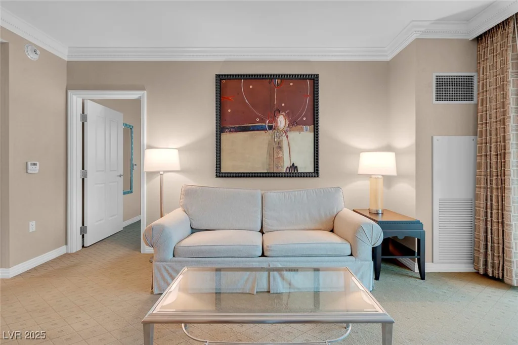 135 HARMON, Las Vegas, NV 89109