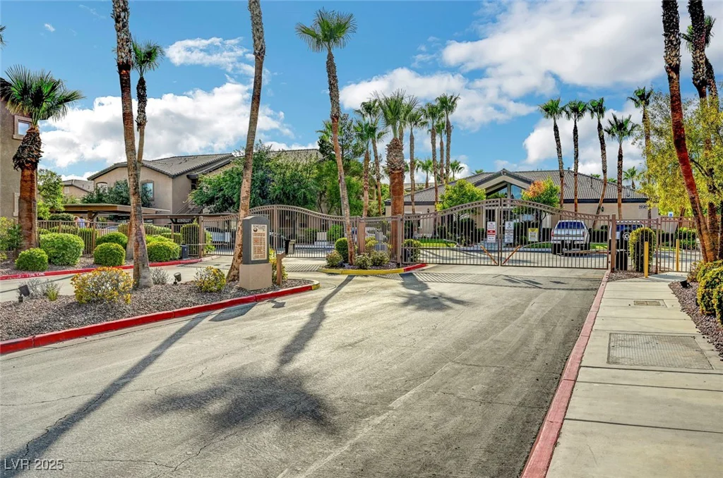 8985 Durango, Las Vegas, NV 89113