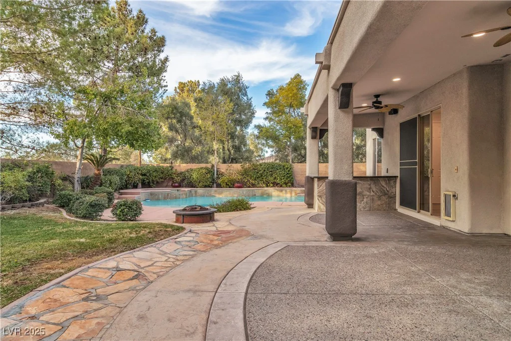 35 Moraine, Henderson, NV 89052