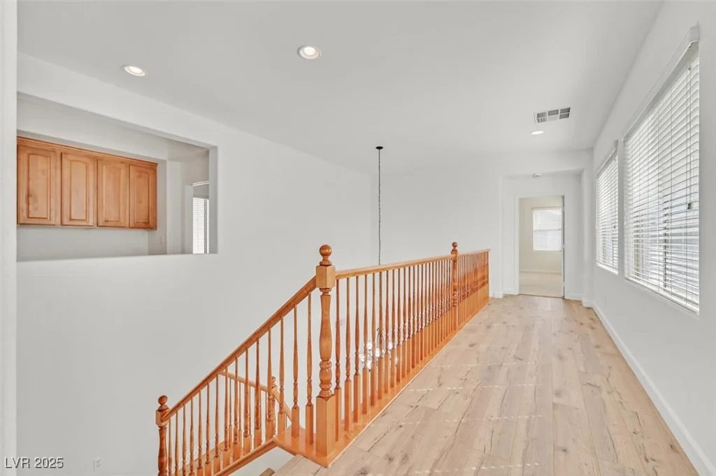 8212 Opal Falls, North Las Vegas, NV 89085