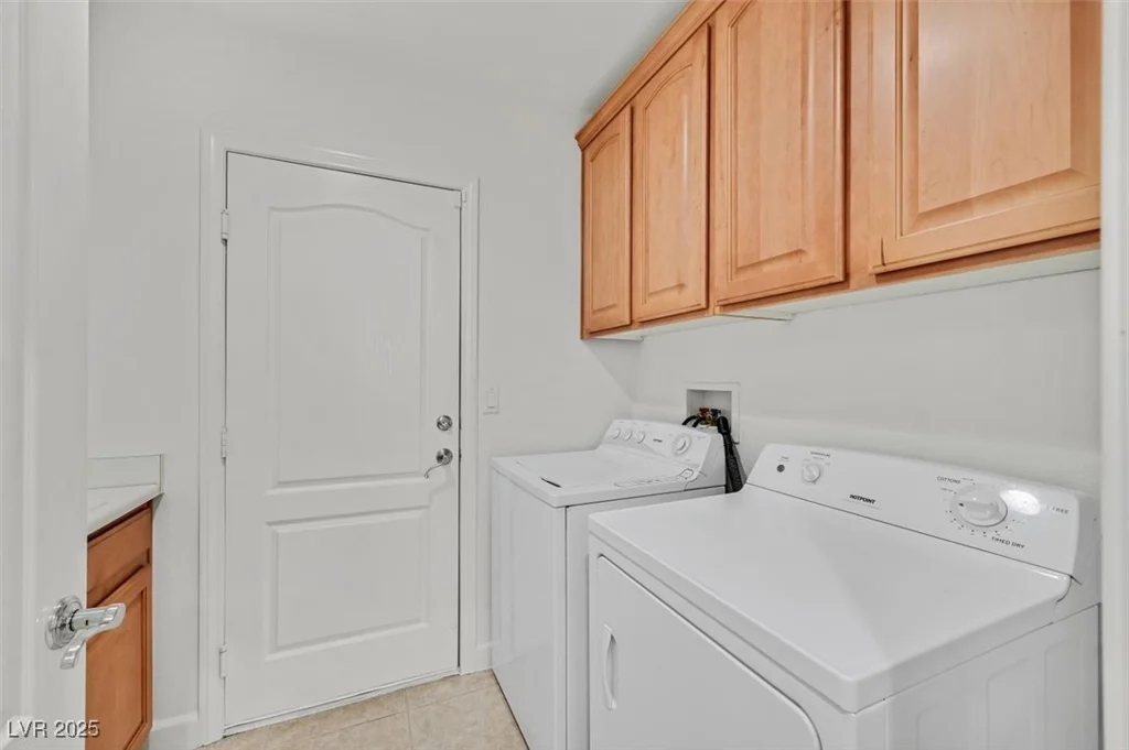 8212 Opal Falls, North Las Vegas, NV 89085