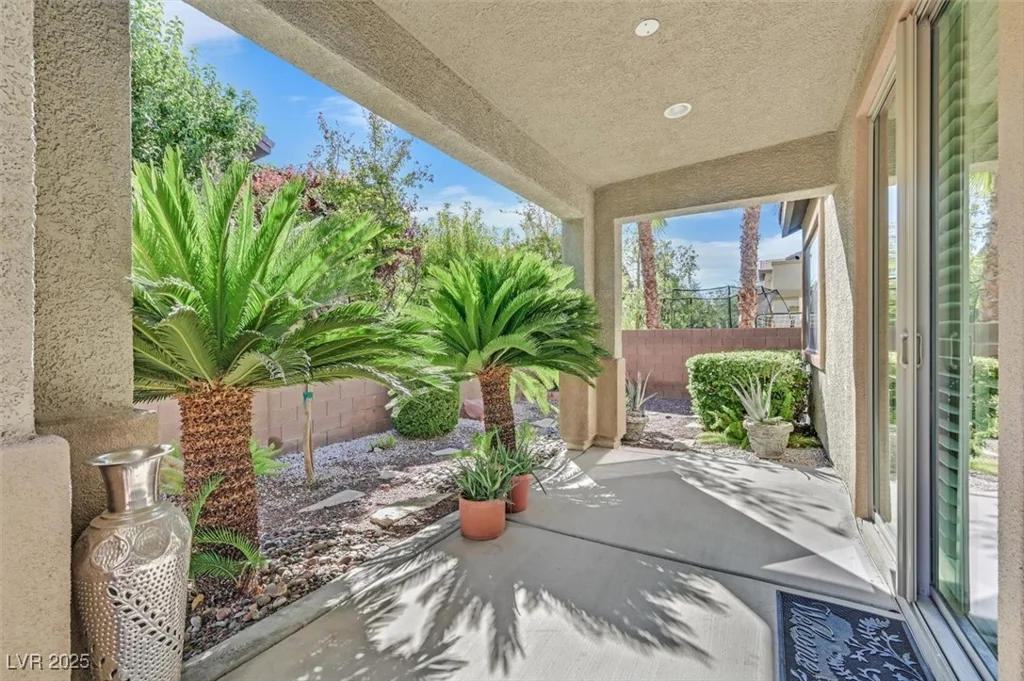 8212 Opal Falls, North Las Vegas, NV 89085