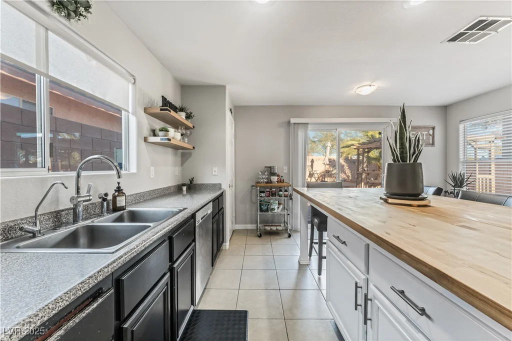 11016 Calder, Las Vegas, NV 89144