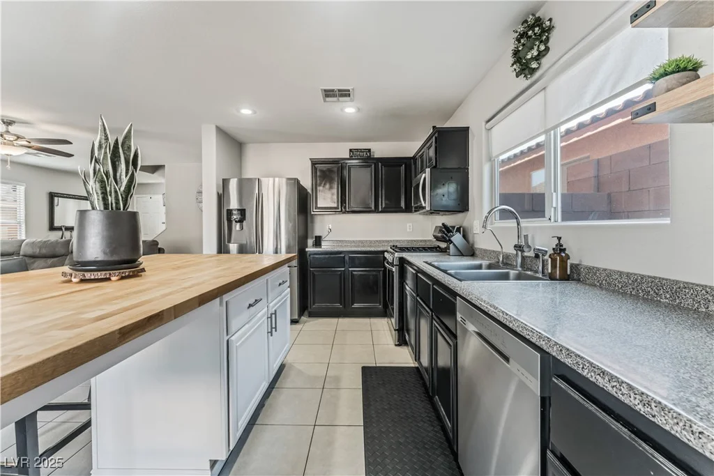 11016 Calder, Las Vegas, NV 89144