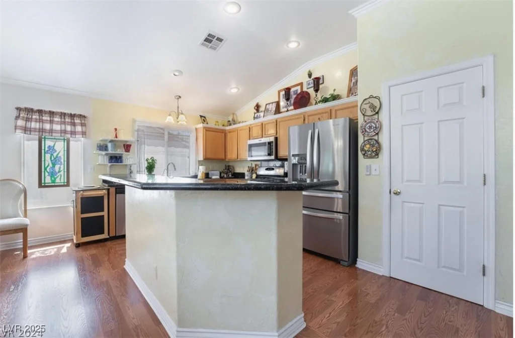 1060 Gallant Fox, Henderson, NV 89015