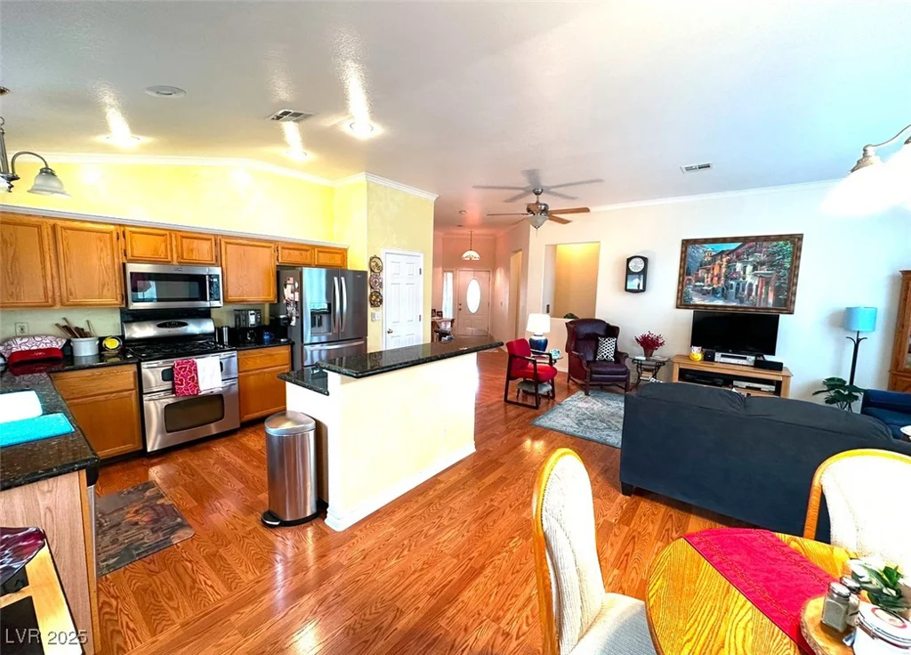 1060 Gallant Fox, Henderson, NV 89015