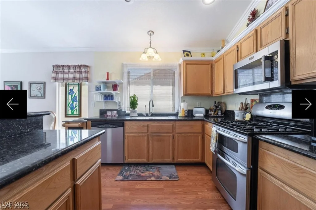 1060 Gallant Fox, Henderson, NV 89015