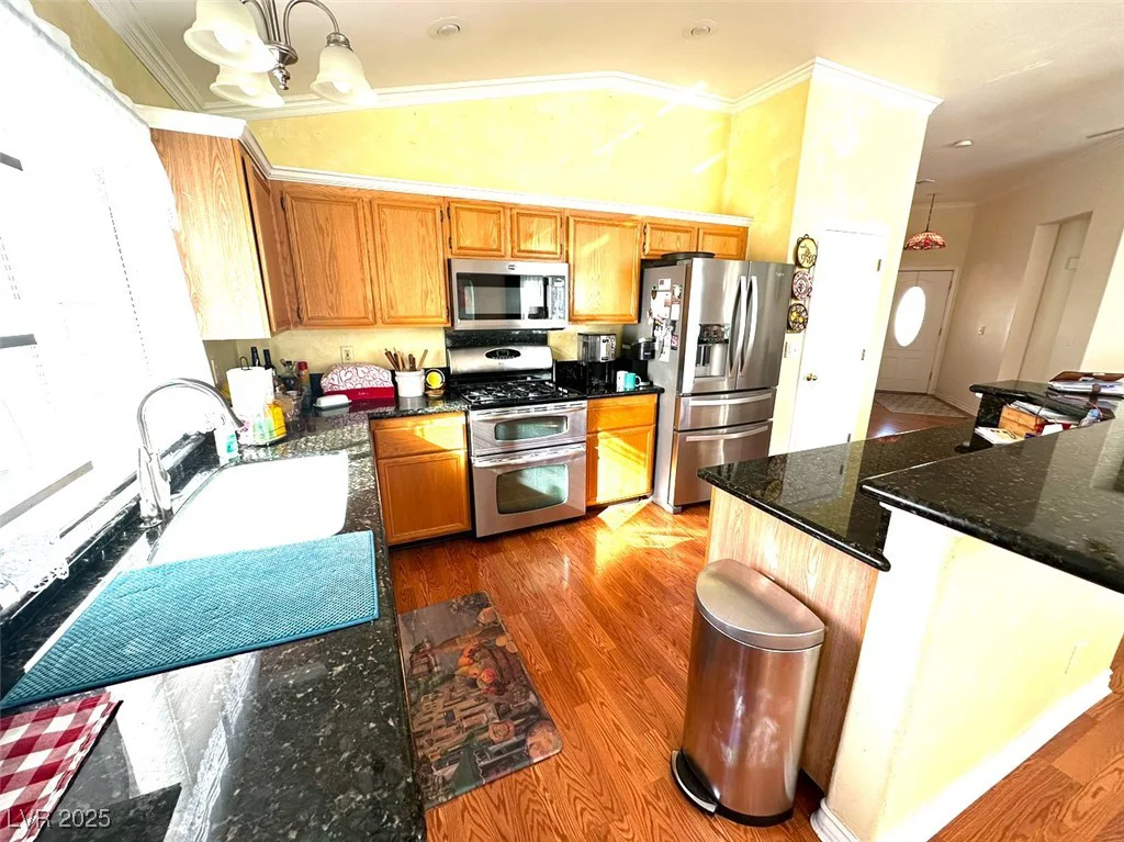 1060 Gallant Fox, Henderson, NV 89015