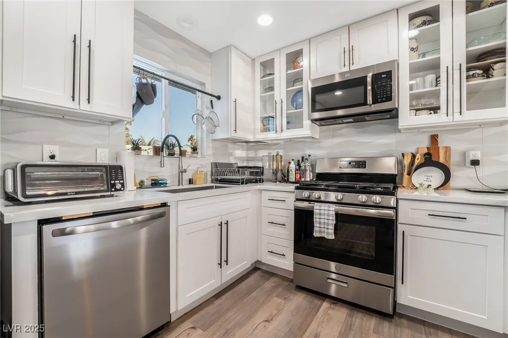 4818 El Tesoro, Las Vegas, NV 89121