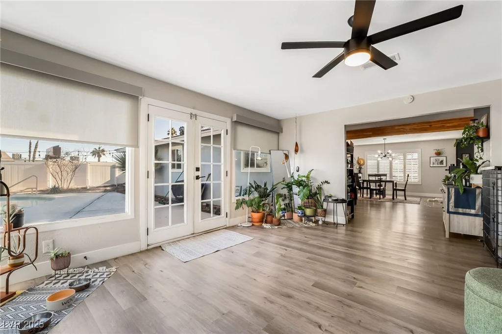 4818 El Tesoro, Las Vegas, NV 89121