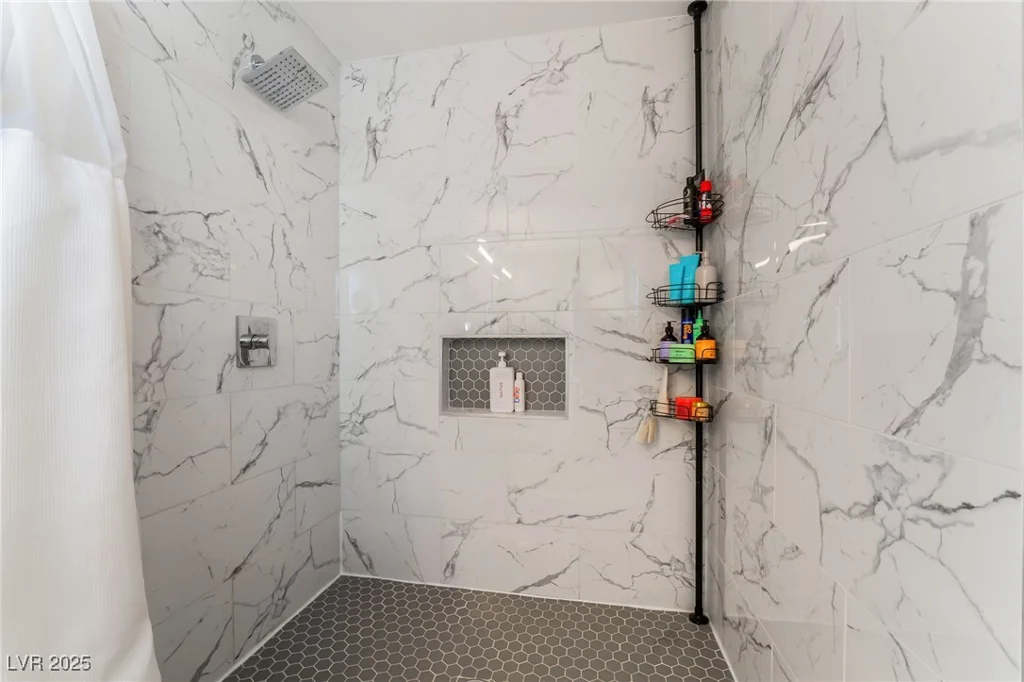 4818 El Tesoro, Las Vegas, NV 89121