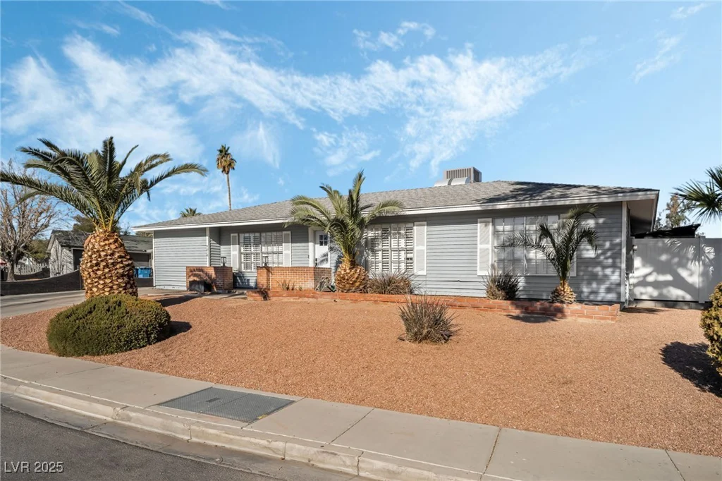 4818 El Tesoro, Las Vegas, NV 89121