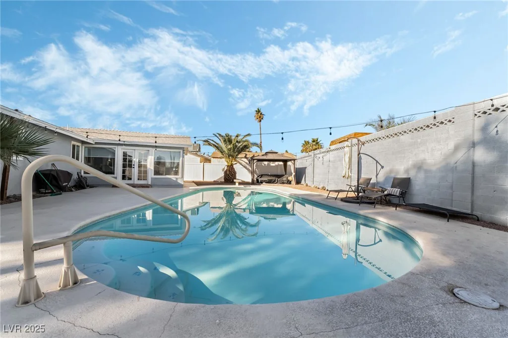 4818 El Tesoro, Las Vegas, NV 89121