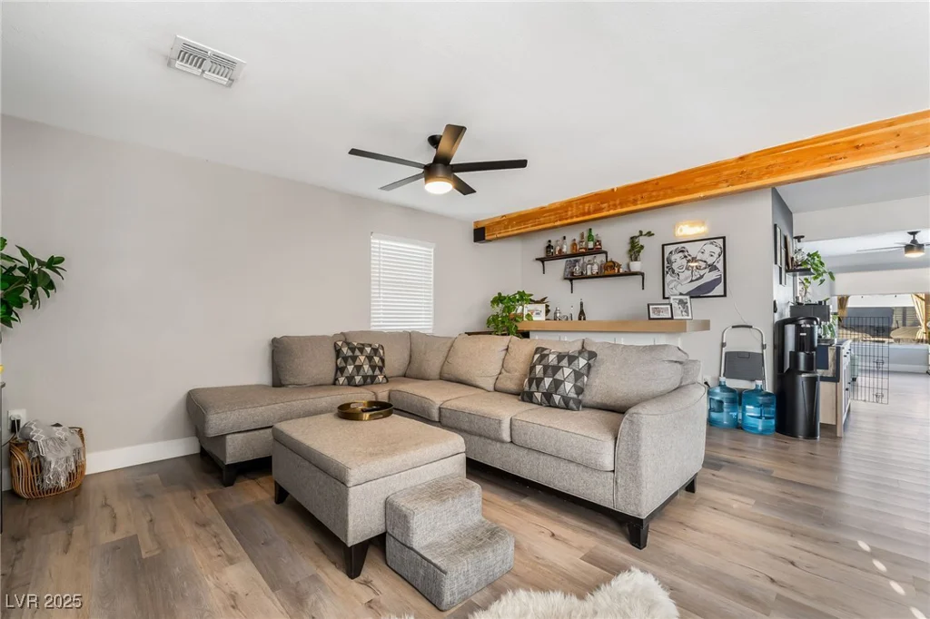 4818 El Tesoro, Las Vegas, NV 89121