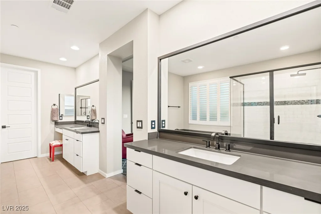 49 VISTA OUTLOOK, Henderson, NV 89011