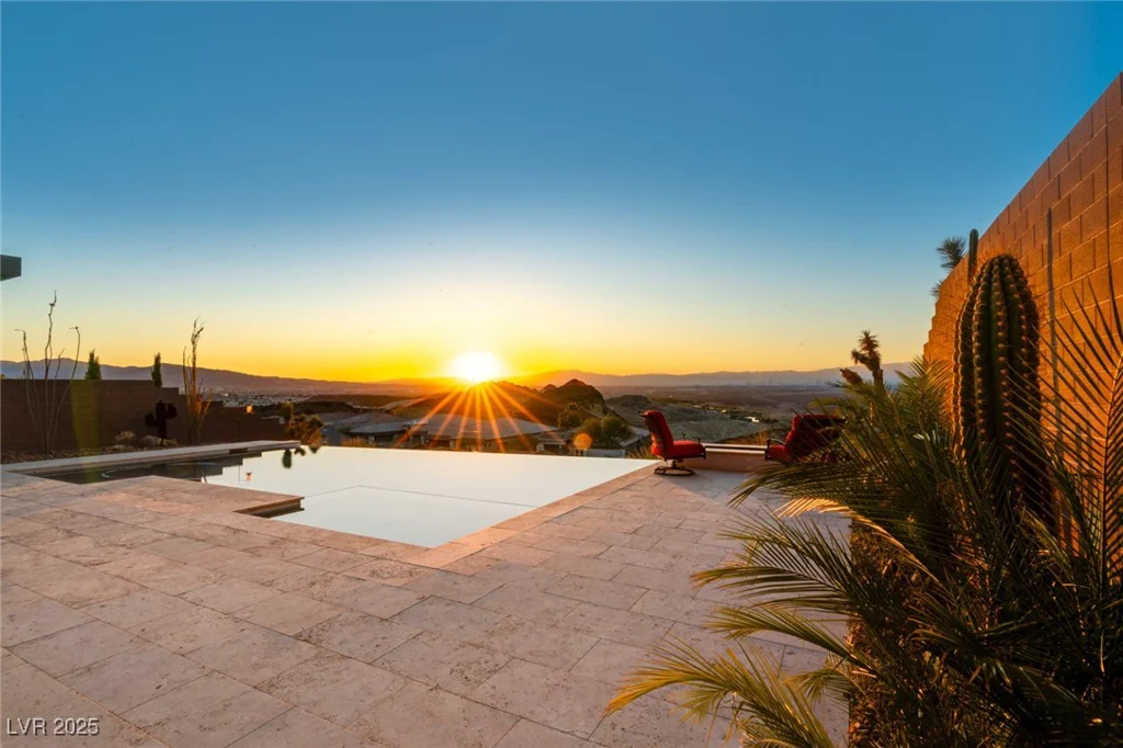 49 VISTA OUTLOOK, Henderson, NV 89011