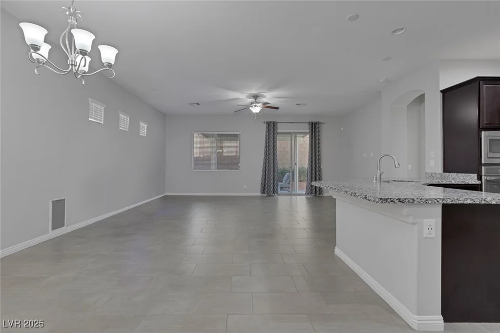 87 Newton Ridge, Las Vegas, NV 89183