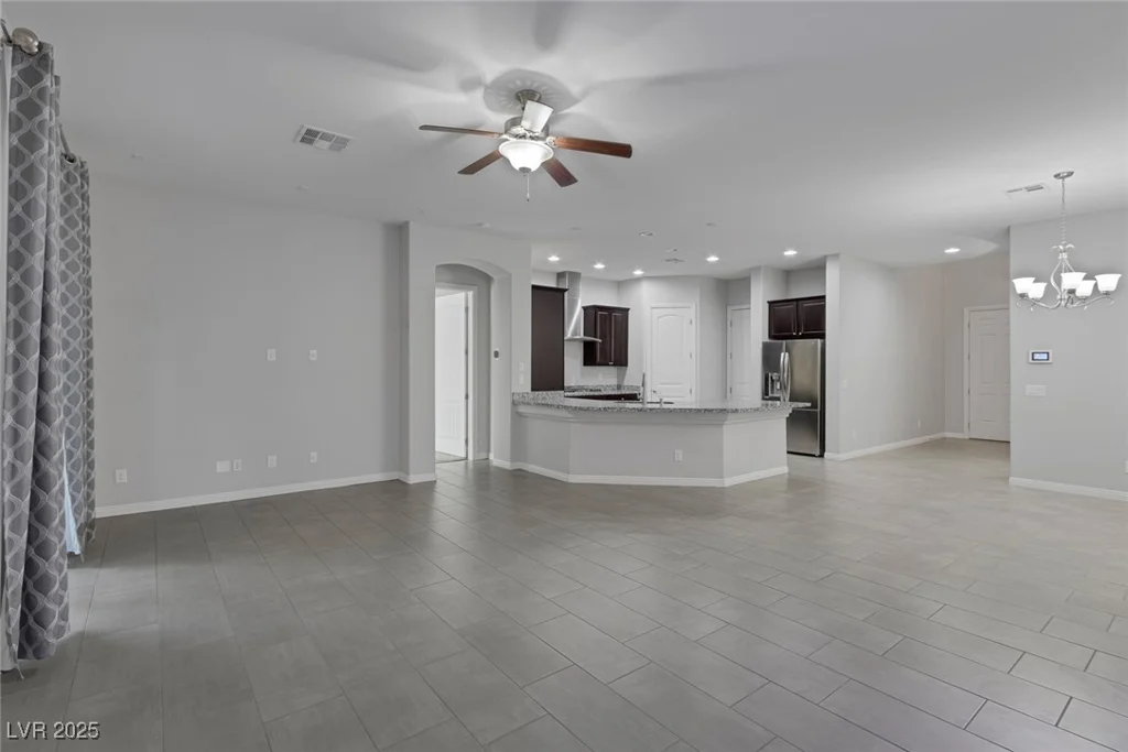 87 Newton Ridge, Las Vegas, NV 89183