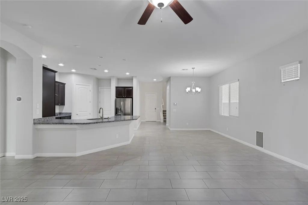 87 Newton Ridge, Las Vegas, NV 89183
