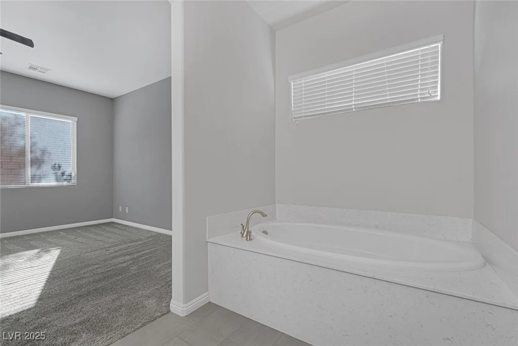 87 Newton Ridge, Las Vegas, NV 89183