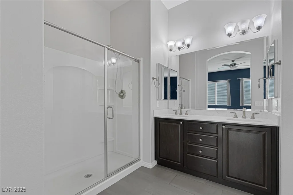 87 Newton Ridge, Las Vegas, NV 89183